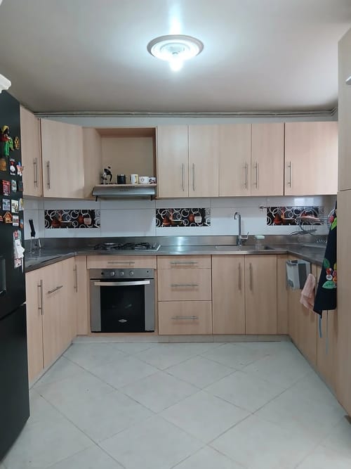 Casa de 5 alcobas en arriendo en Miravalle, Medellín, 197 m² · foto 7 de 10