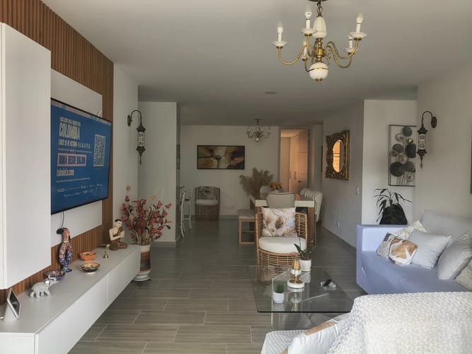 Apartamento de 3 alcobas en arriendo en La Castellana, Medellín, 103 m² · foto 3 de 10