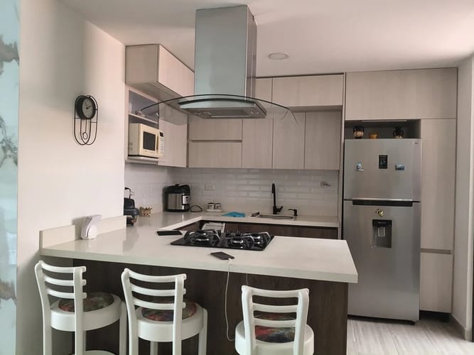 Apartamento de 3 alcobas en arriendo en La Castellana, Medellín, 103 m² · foto 4 de 10