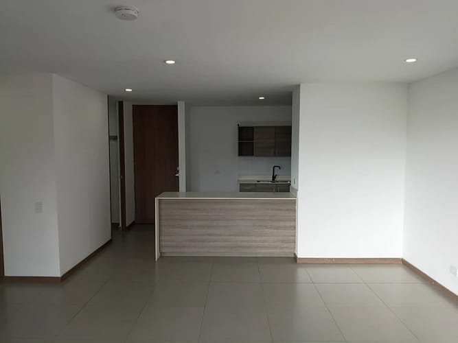 Apartamento de 3 alcobas en arriendo en Mugá, Envigado, 108 m² · foto 3 de 10