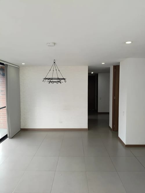 Apartamento de 3 alcobas en arriendo en Mugá, Envigado, 108 m² · foto 4 de 10