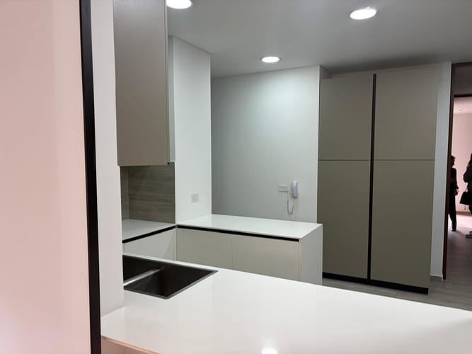 Apartamento de 3 alcobas en arriendo en La Cabrera, Bogotá, 250 m² · foto 7 de 8