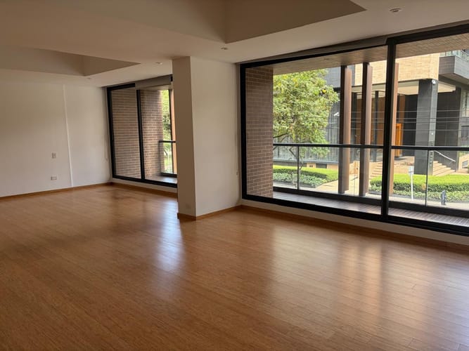 Apartamento de 3 alcobas en arriendo en La Cabrera, Bogotá, 250 m² · foto 1 de 8