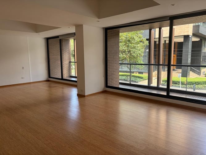 Apartamento de 3 alcobas en arriendo en La Cabrera, Bogotá, 250 m² · foto 3 de 8
