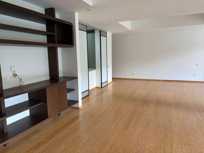 Apartamento de 3 alcobas en arriendo en La Cabrera, Bogotá, 250 m² · foto 5 de 8