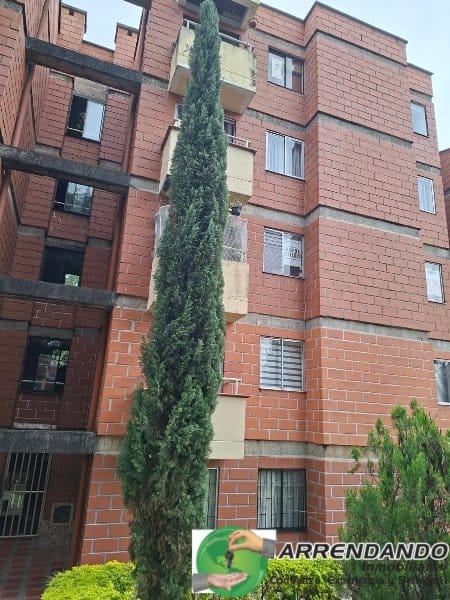 Apartamento de 2 alcobas en venta en Ditaires, Itagüí, 60 m² · foto 1 de 11