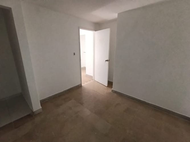 Casa de 6 alcobas en arriendo en Laureles, Medellín, 260 m² · foto 11 de 20