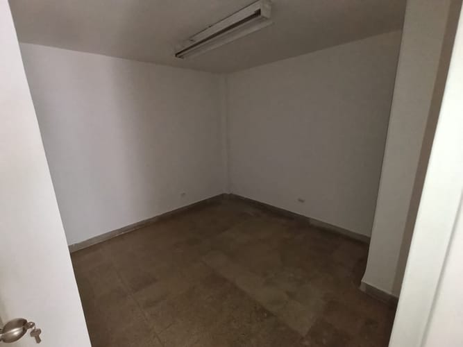 Casa de 6 alcobas en arriendo en Laureles, Medellín, 260 m² · foto 12 de 20