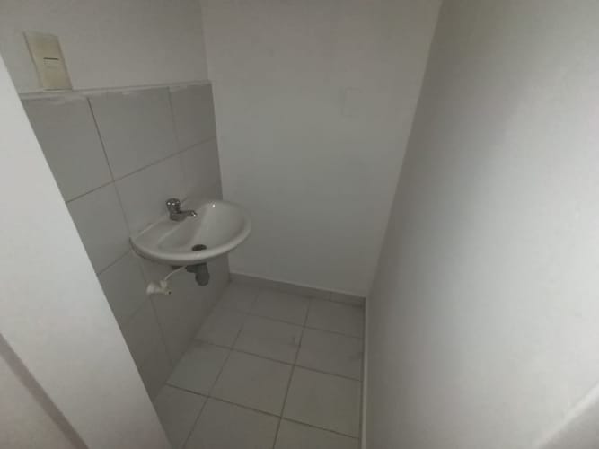 Casa de 6 alcobas en arriendo en Laureles, Medellín, 260 m² · foto 16 de 20
