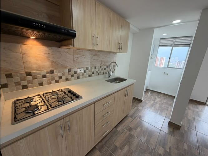 Apartamento de 3 alcobas en arriendo en Bucaros, Bello, 62 m² · foto 1 de 15