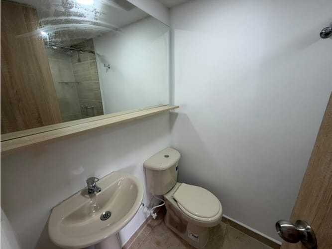 Apartamento de 3 alcobas en arriendo en Bucaros, Bello, 62 m² · foto 12 de 15