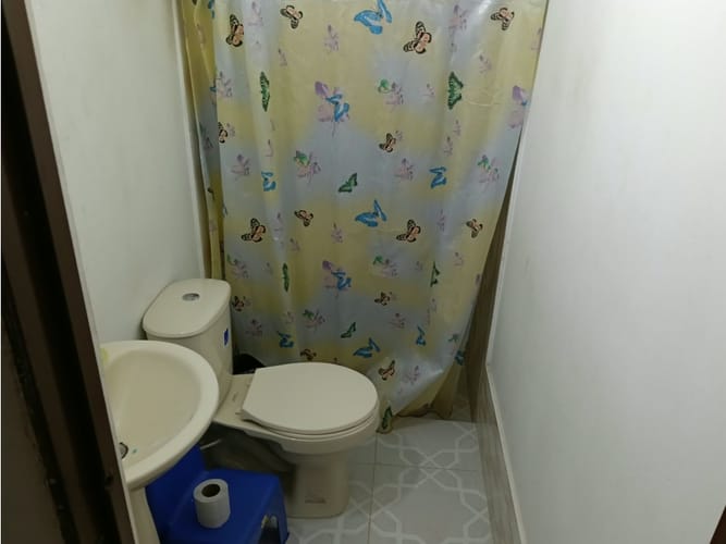 Casa de 3 alcobas en venta en La Gloria, Medellín, 168 m² · foto 9 de 12