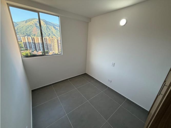 Apartamento de 3 alcobas en arriendo en Bucaros, Bello, 60 m² · foto 11 de 16