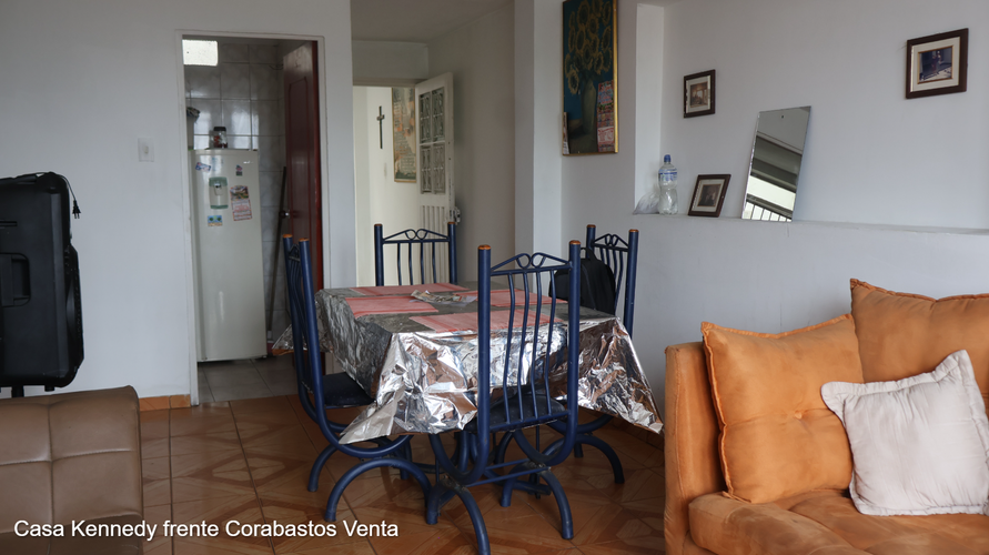 Casa de 8 alcobas en venta en Villa Nelly Iii Sector, Bogotá, 230 m² · foto 6 de 16