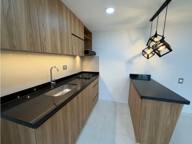 Apartamento de 3 alcobas en arriendo en Bucaros, Bello, 62 m² · foto 2 de 18