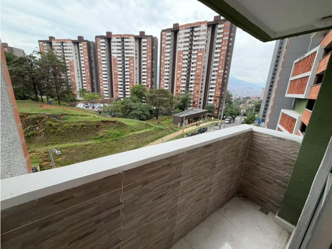 Apartamento de 3 alcobas en arriendo en Bucaros, Bello, 62 m² · foto 7 de 18