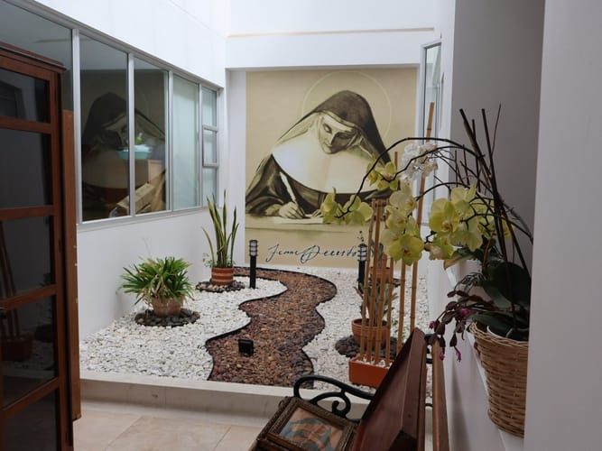 Casa de 15 alcobas en arriendo en Villa Gladys, Bogotá, 1026 m² · foto 7 de 19