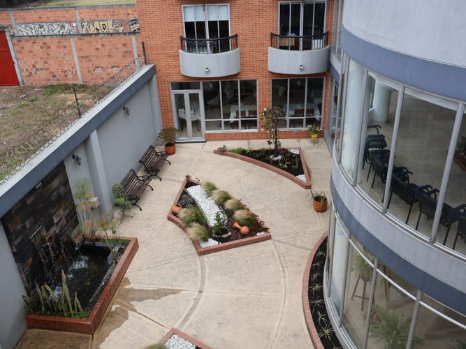 Casa de 15 alcobas en arriendo en Villa Gladys, Bogotá, 1026 m² · foto 19 de 19