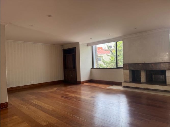Apartamento de 3 alcobas en arriendo en El Nogal, Bogotá, 247 m² · foto 3 de 17