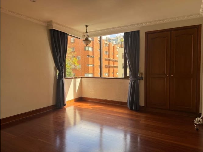 Apartamento de 3 alcobas en arriendo en El Nogal, Bogotá, 247 m² · foto 8 de 17