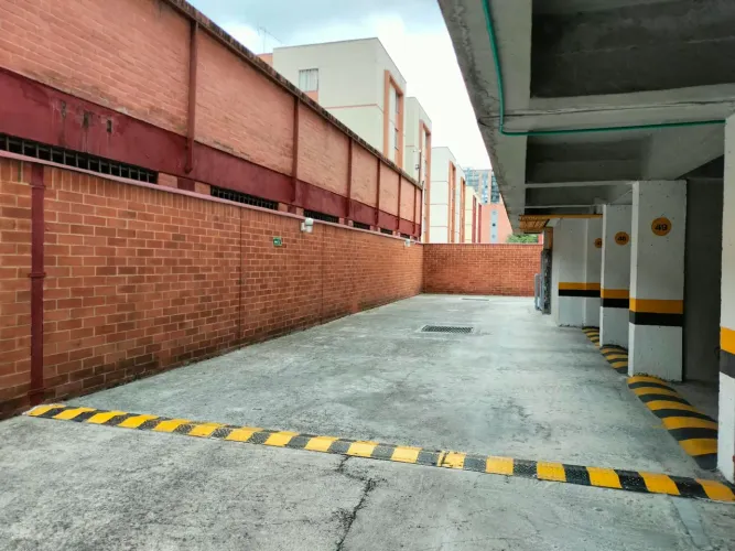 Apartamento de 3 alcobas en venta en Cedritos, Bogotá, 62 m² · foto 15 de 22