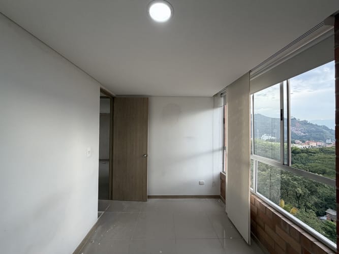 Apartamento de 2 alcobas en venta en Suramérica, Itagüí, 54 m² · foto 6 de 17