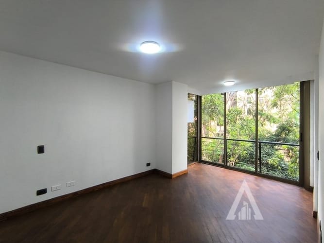 Apartamento de 2 alcobas en arriendo en El Tesoro, Medellín, 96 m² · foto 6 de 22