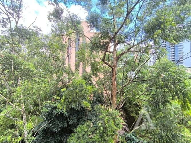 Apartamento de 2 alcobas en arriendo en El Tesoro, Medellín, 96 m² · foto 11 de 22