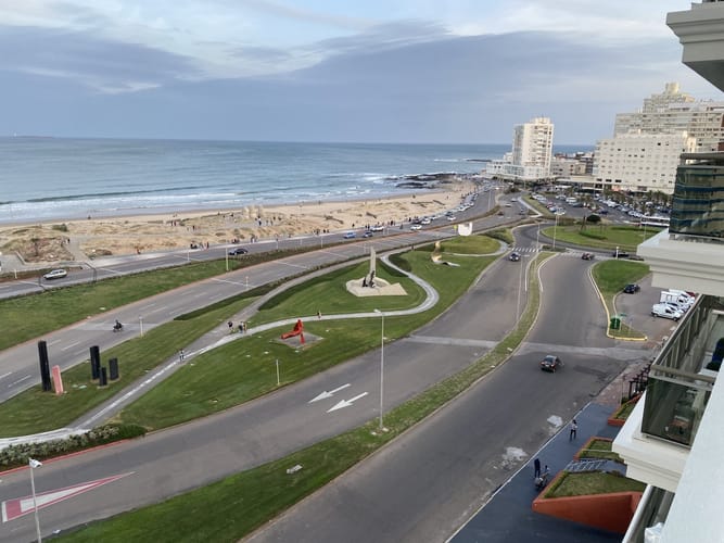 ALQUILER APARTAMENTO 3 DORMITORIOS PENINSULA PUNTA DEL ESTE · Foto 3