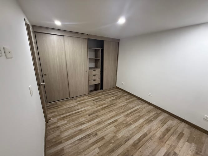 Apartamento de 2 alcobas en arriendo en Engativá, Bogotá, 52 m² · foto 2 de 10