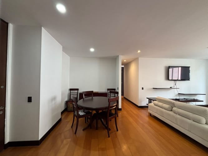 Apartamento de 2 alcobas en venta en Chicó Reservado, Bogotá, 115 m² · foto 9 de 12