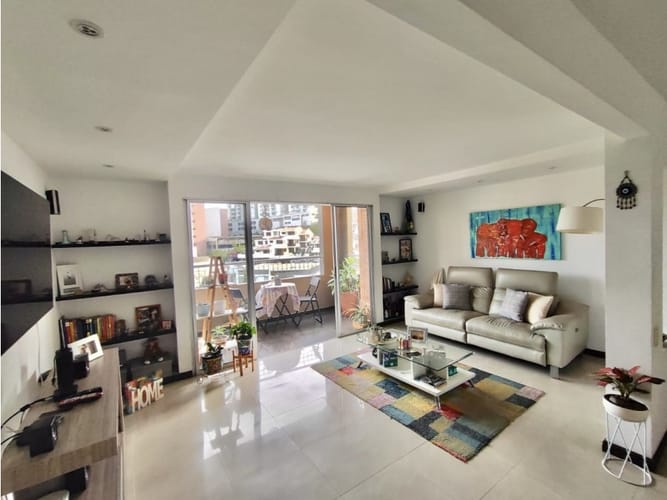 Apartamento de 2 alcobas en venta en Bellavista, Cali, 107 m² · foto 1 de 14