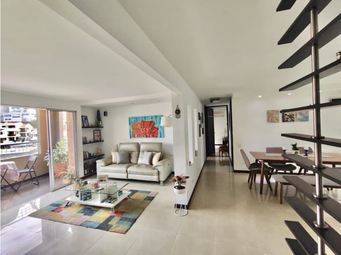 Apartamento de 2 alcobas en venta en Bellavista, Cali, 107 m² · foto 2 de 14