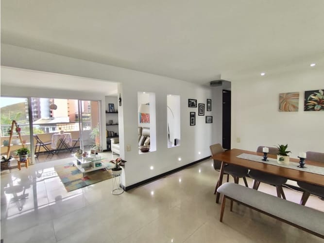 Apartamento de 2 alcobas en venta en Bellavista, Cali, 107 m² · foto 4 de 14