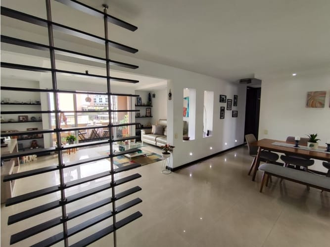 Apartamento de 2 alcobas en venta en Bellavista, Cali, 107 m² · foto 5 de 14