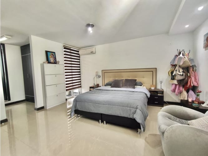 Apartamento de 2 alcobas en venta en Bellavista, Cali, 107 m² · foto 8 de 14