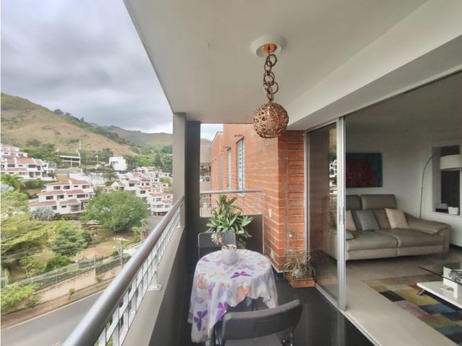 Apartamento de 2 alcobas en venta en Bellavista, Cali, 107 m² · foto 13 de 14