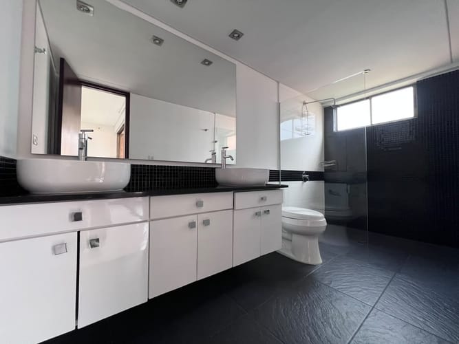 Apartamento de 3 alcobas en arriendo en El Poblado, Medellín, 180 m² · foto 15 de 17