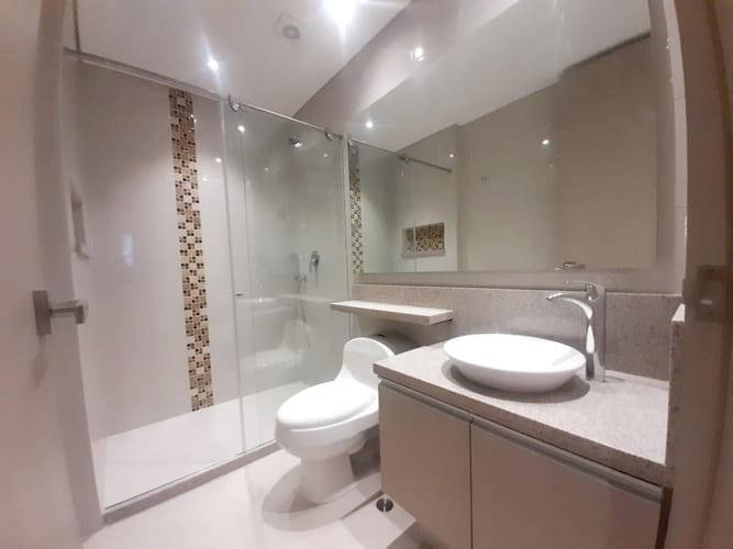Apartamento de 2 alcobas en arriendo en Chicó Alto, Bogotá, 88 m² · foto 3 de 20