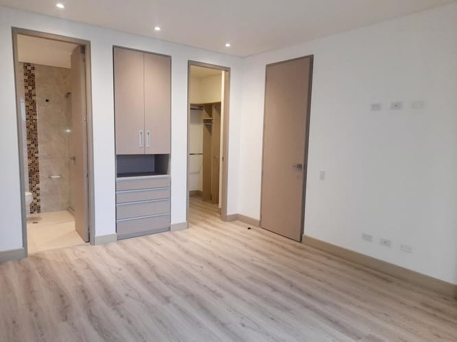 Apartamento de 2 alcobas en arriendo en Chicó Alto, Bogotá, 88 m² · foto 11 de 20