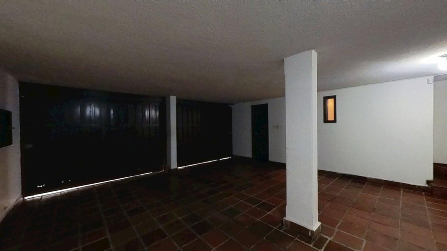 Casa de 4 alcobas en venta en Santa Barbara, Bogotá, 220 m² · foto 13 de 24