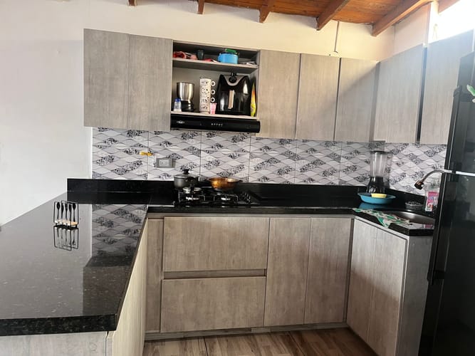 Apartamento de 3 alcobas en venta en Boston, Medellín, 63 m² · foto 2 de 16