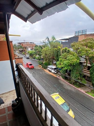 Apartamento de 3 alcobas en arriendo en Manrique Central, Medellín, 70 m² · foto 5 de 14