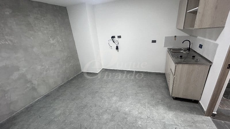 Apartaestudio en arriendo en Zona Centro, Envigado, 30 m² · foto 2 de 5