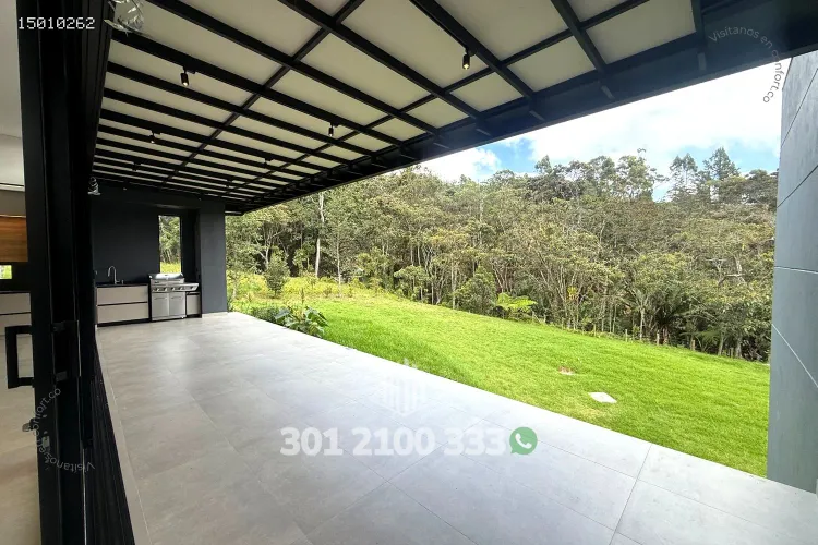 Casa de 3 alcobas en venta en Loma Del Escobero, Envigado, 330 m² · foto 6 de 24
