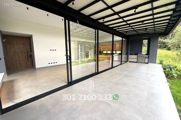 Casa de 3 alcobas en venta en Loma Del Escobero, Envigado, 330 m² · foto 7 de 24