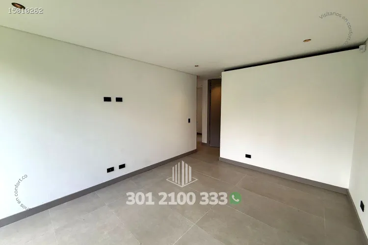Casa de 3 alcobas en venta en Loma Del Escobero, Envigado, 330 m² · foto 12 de 24