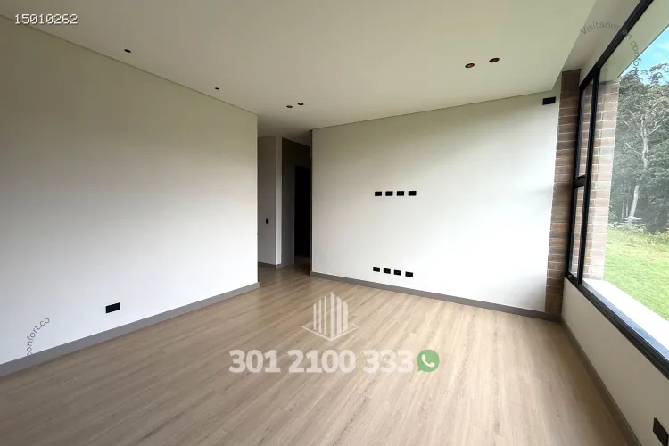 Casa de 3 alcobas en venta en Loma Del Escobero, Envigado, 330 m² · foto 15 de 24