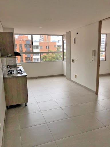Apartaestudio en arriendo en Las Acacias, Medellín, 50 m² · foto 3 de 8