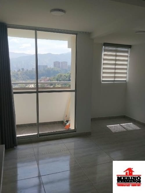Apartamento de 2 alcobas en venta en Suramérica, La Estrella, 50 m² · foto 2 de 23